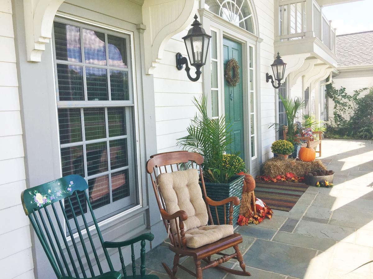 The B & B At Queenslake Midway Exterior foto
